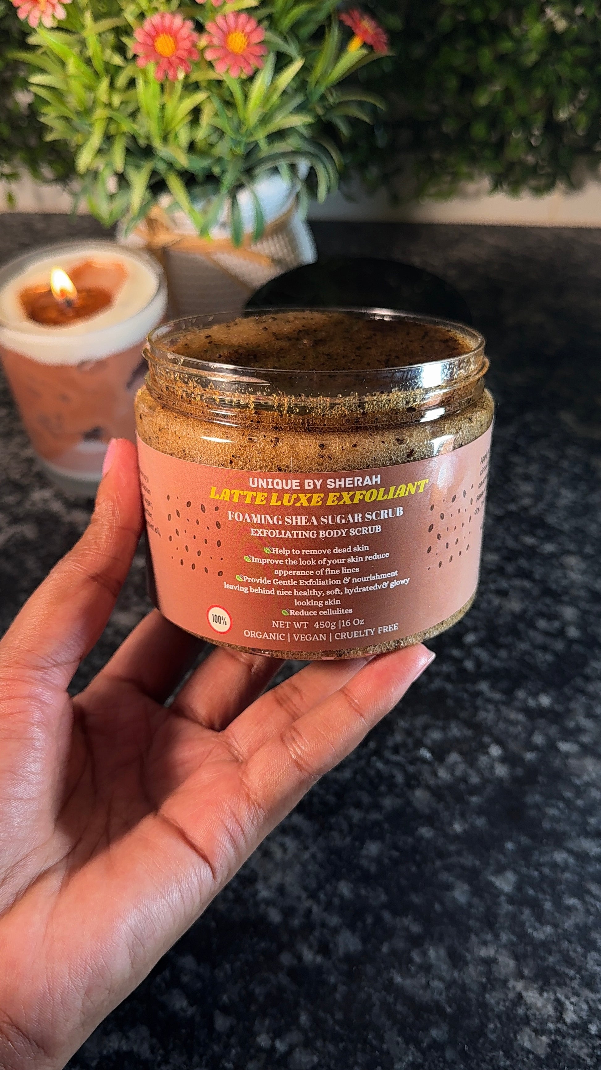 LATTE LUXE EXFOLIATING FOAMING SCRUB