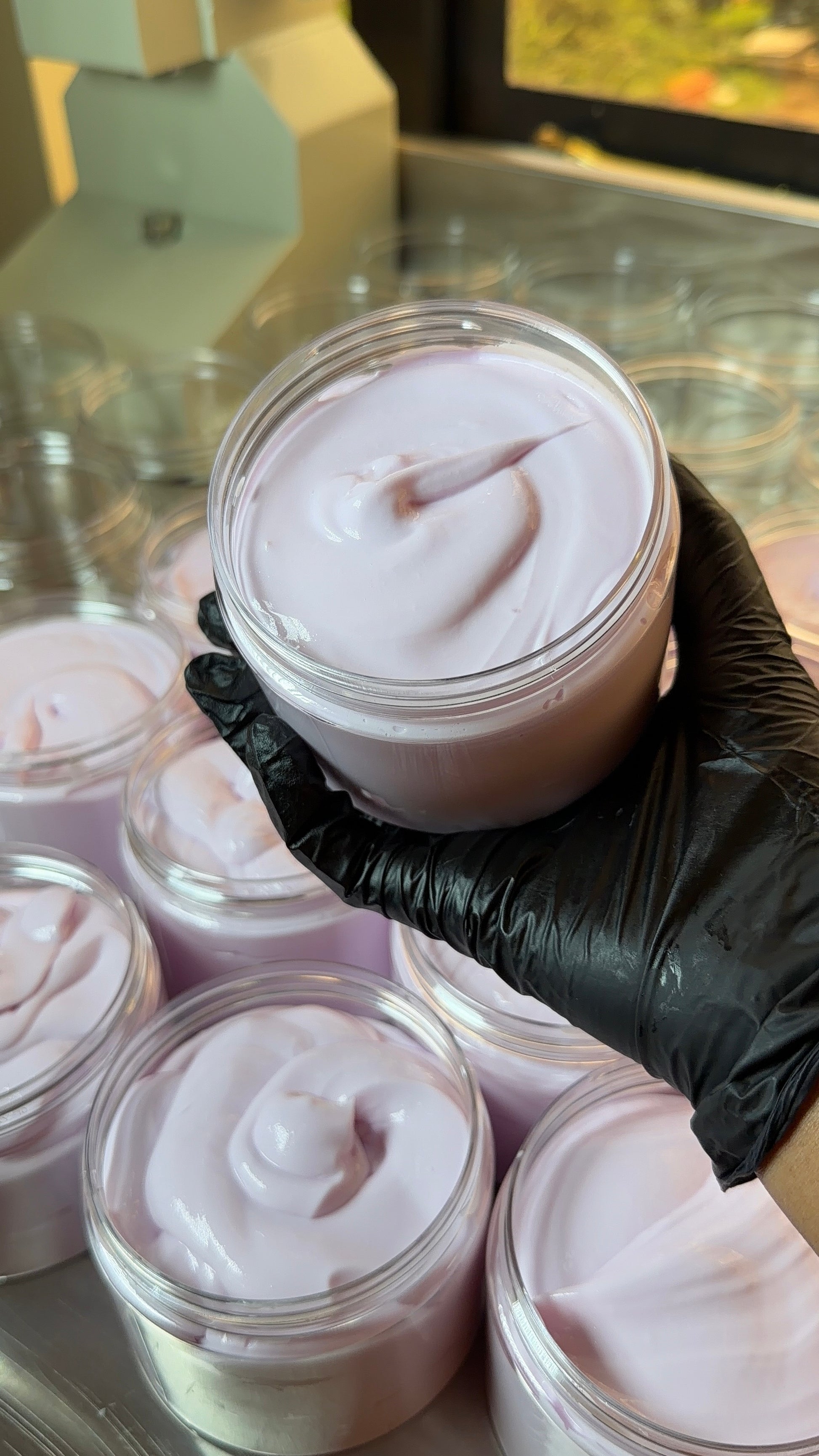 PEAR ORCHID BUTTER CREAM